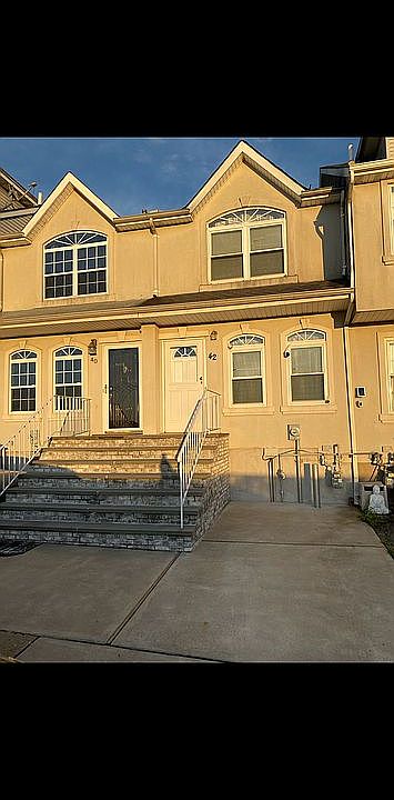 1st image of 42 Millstone Ct