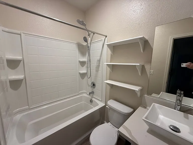 2995 Stable Dr — Photo 4