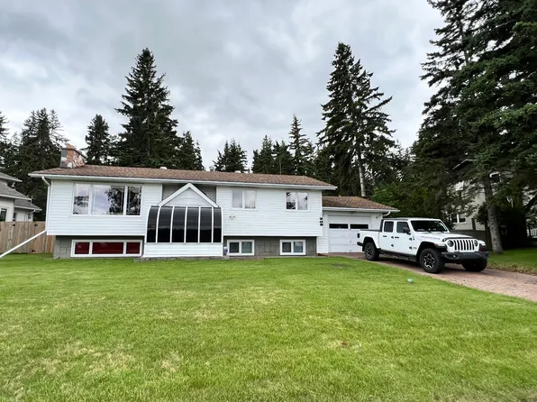 206 Pine Ave, Cold Lake, AB T9M 1E5