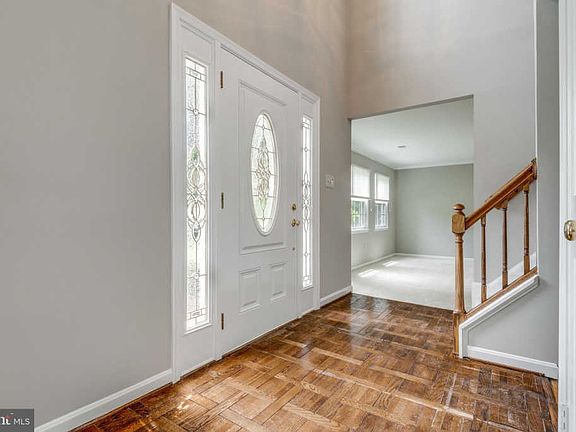 3rd image of 2154 Seaman Ct
