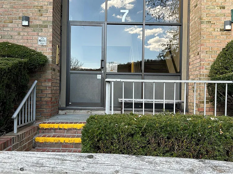 7 Charles Ln #2B — Photo 2