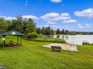 6 Meadow Ct, Oakland, MD 21550