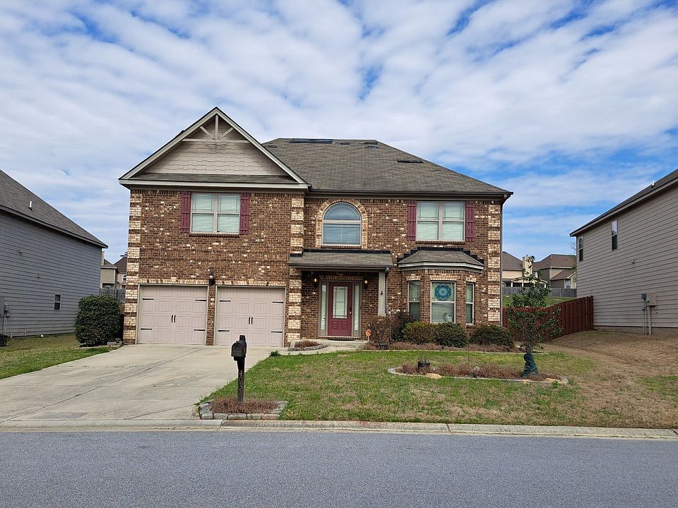 1st image of 4031 Lakewood Dr