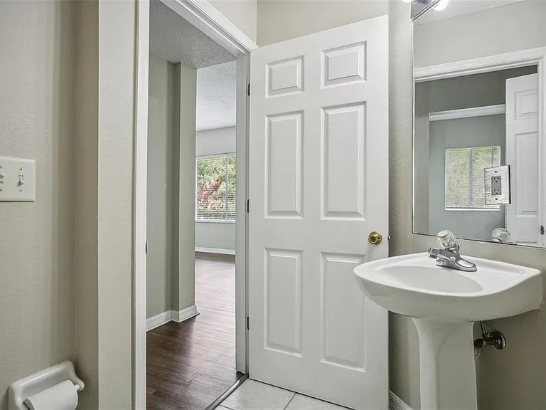 18181 Paradise Point Dr — Photo 37