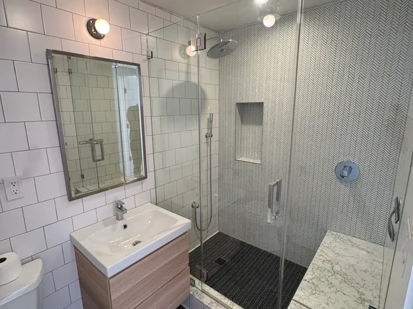 62 Box Street image 2 of 6