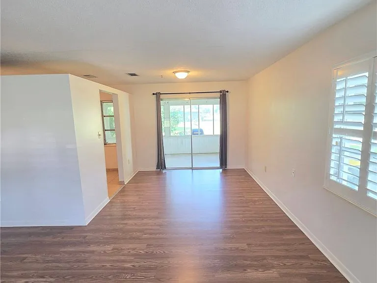 221 Harmony Ln — Photo 15