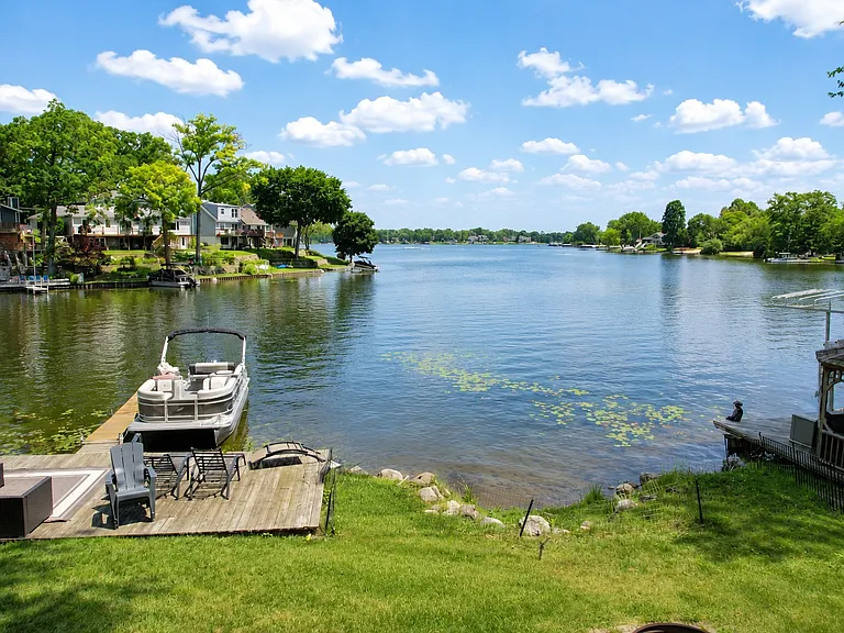 4156 Lamont Dr — Photo 38