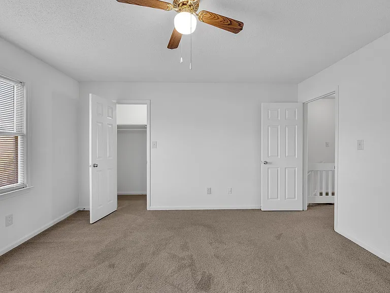 Belmont Heights Apartments & Townhomes — Photo 87