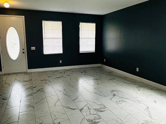 3rd image of 545 First Cape Coral Dr