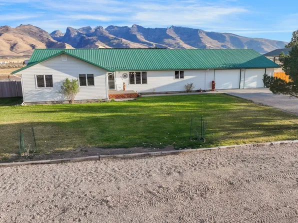 825 Aesop Dr, Spring Creek, NV 89815