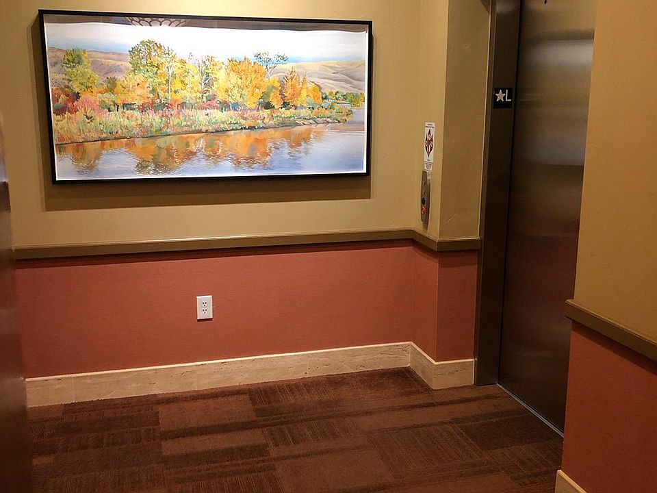 Lobby Elevator
