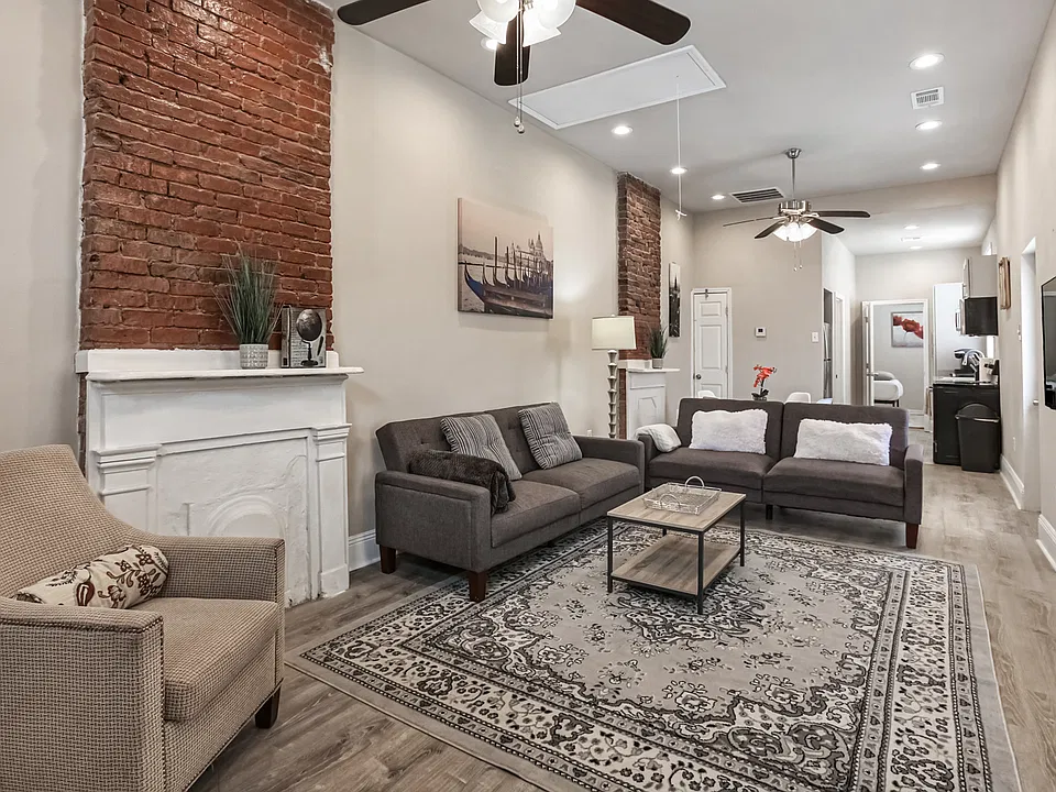 930 N White St #1