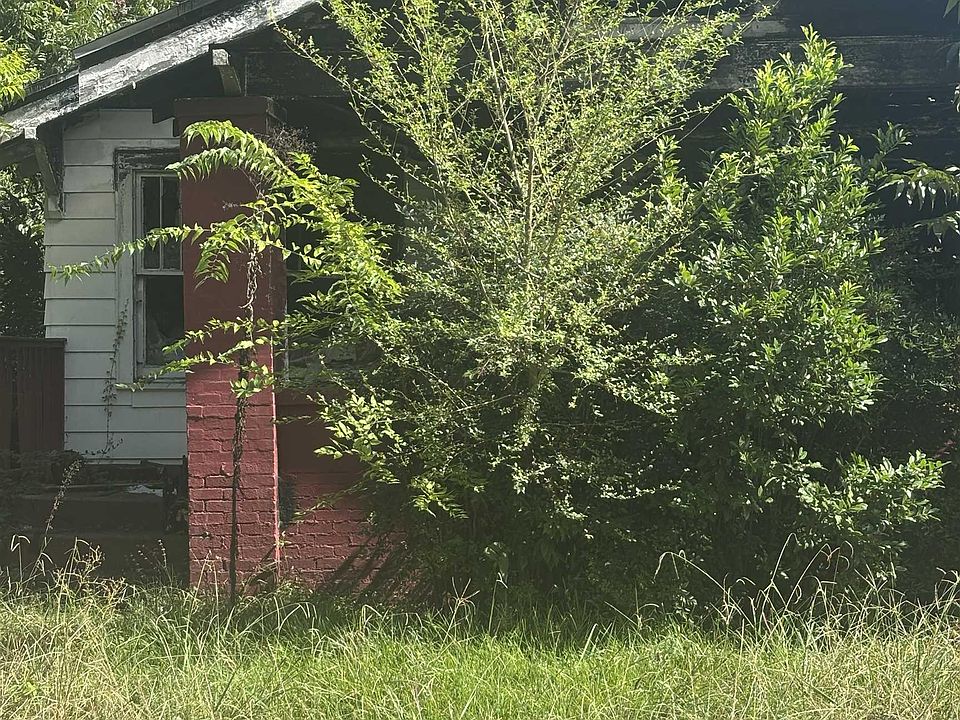 1st image of 613 Fulton Ave SW