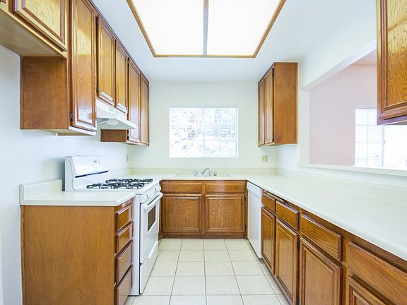 4th image of 404 Lincoln Ave APT 2