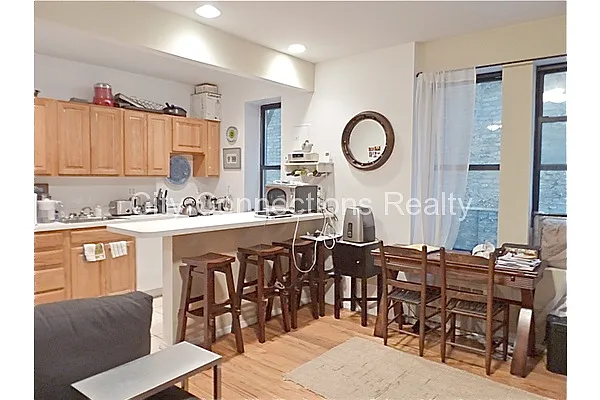 Rented by City Connections Realty | media 11