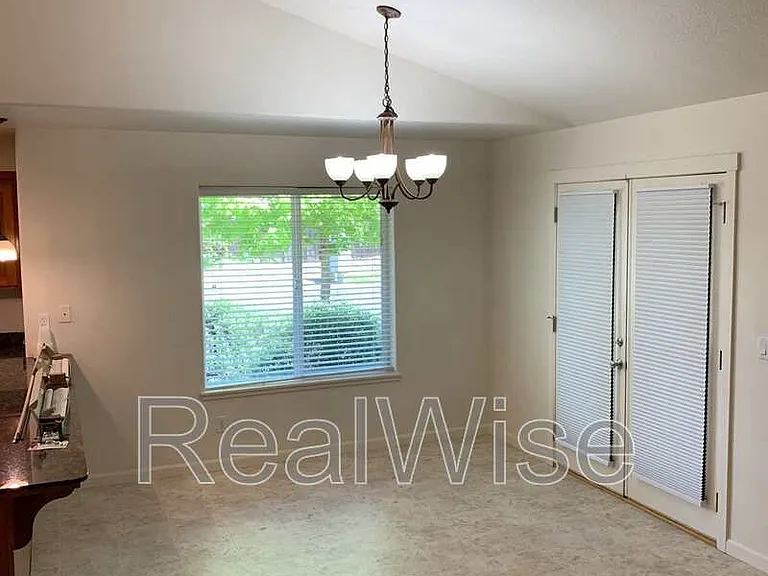 1188 SW Derek Ln — Photo 6