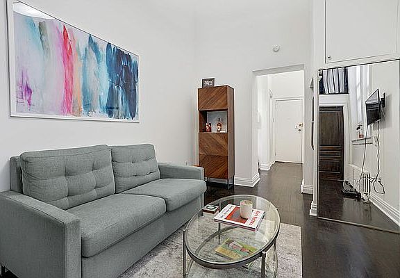 3rd image of 10 5th Ave APT 2D