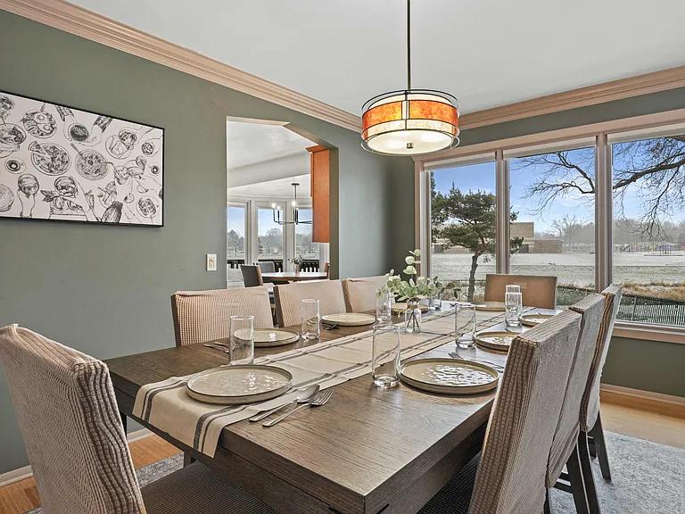 600 Woodview Dr — Photo 5