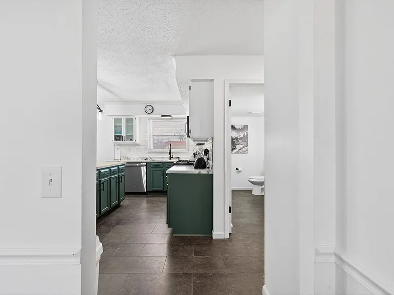 646 Fox Plains Dr — Photo 13