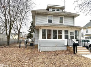 402 11th St N, Northwood, IA 50459