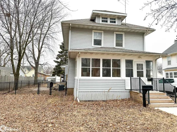 402 11th St N, Northwood, IA 50459