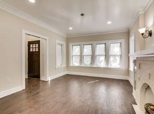 1023 Mapleton Ave, Oak Park, IL 60302