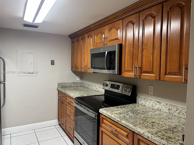 7965 SW 86th St #105 — Photo 5