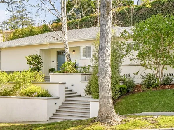 678 Loring Ave, Los Angeles, CA 90024