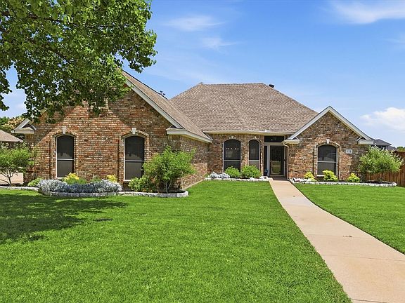 2nd image of 121 Honeysuckle Dr
