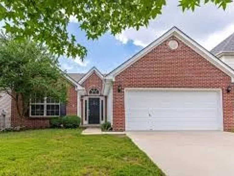 516 Millpond Rd — Photo 1