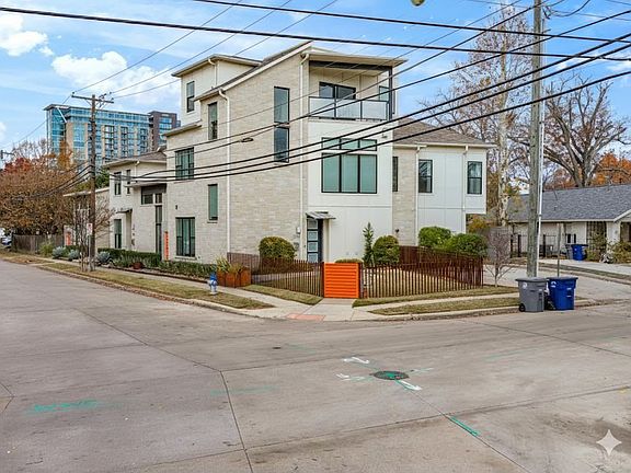 4th image of 2802 Lee St