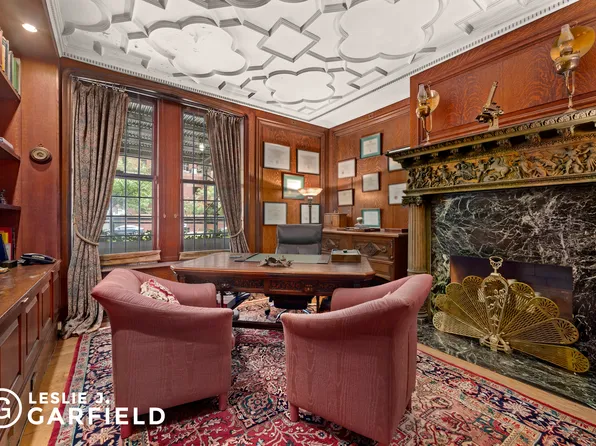 850 Park Avenue image 2 of 9