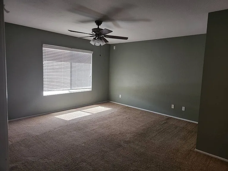 5926 Regino Ave — Photo 9