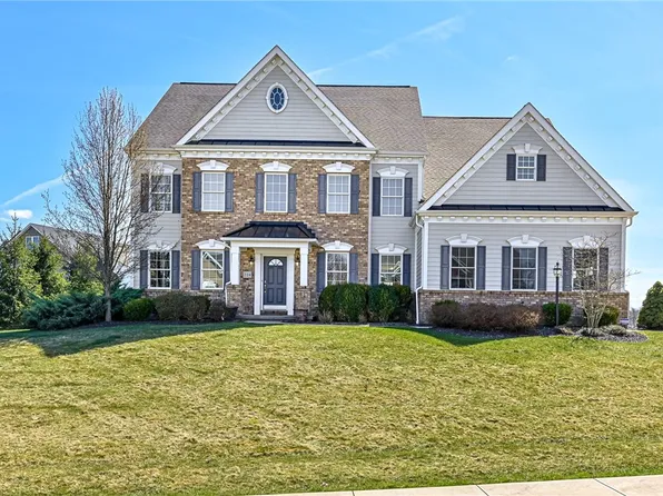 224 Pine Crest Ct, Gibsonia, PA 15044