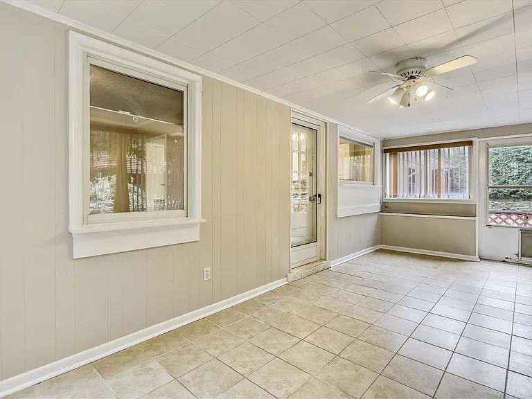 3503 E West Hwy — Photo 14