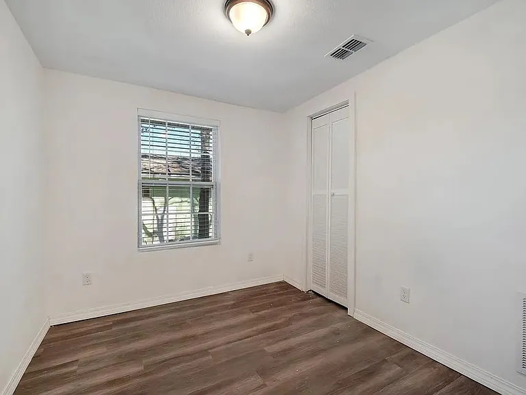 2147 Keith St — Photo 5