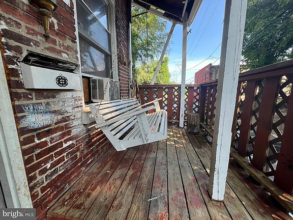 4th image of 310 Nectarine St