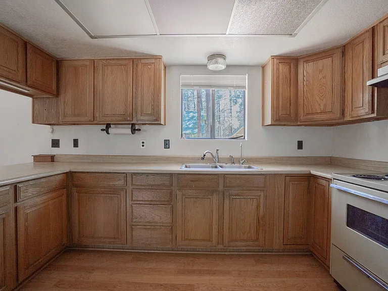 5383 Glenwood Ln — Photo 11