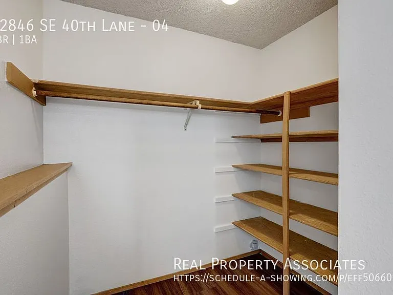 12846 SE 40th Ln #4 — Photo 10