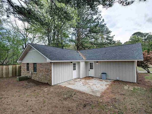 5th image of 128 Holly Hill Dr