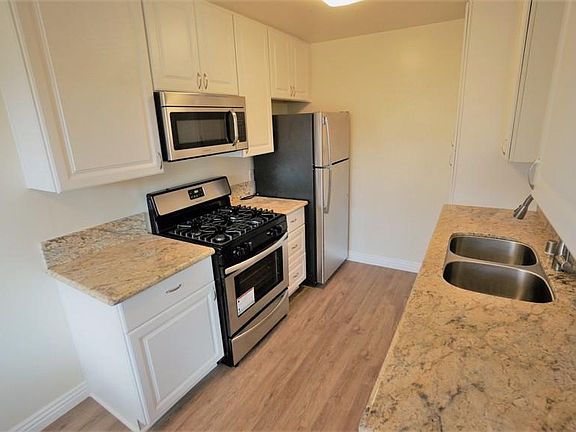 3rd image of 2741 Hornblend St APT 8