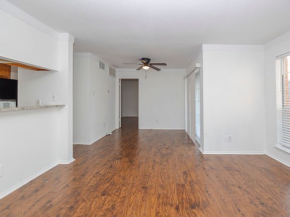 4th image of 18333 Roehampton Dr APT 825