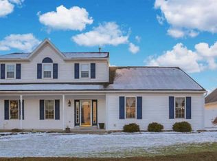 200 Loyalsock Dr, Douglassville, PA 19518