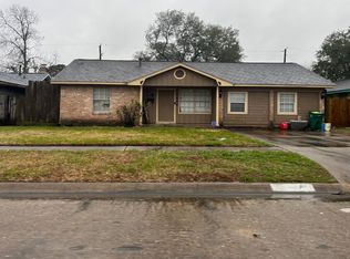 2604 Persimmon St, Pasadena, TX 77502