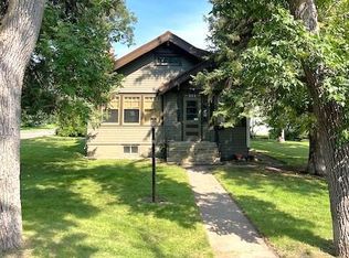 221 6th Ave E, Sisseton, SD 57262