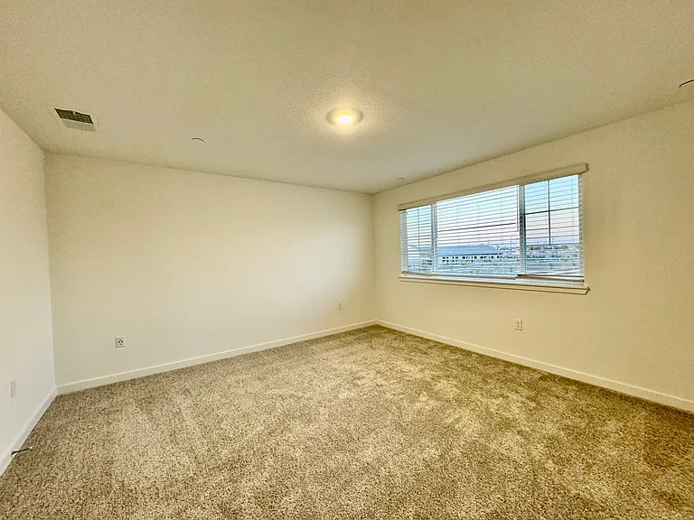 243 Dock Cir — Photo 31
