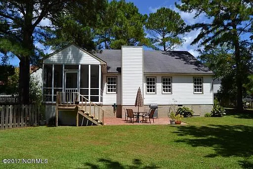 2903 Mandy Ln — Photo 19