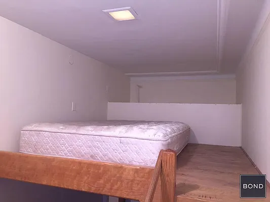 Rented by Bond New York | media 7