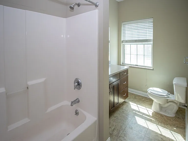1109 Club Village Dr — Photo 11