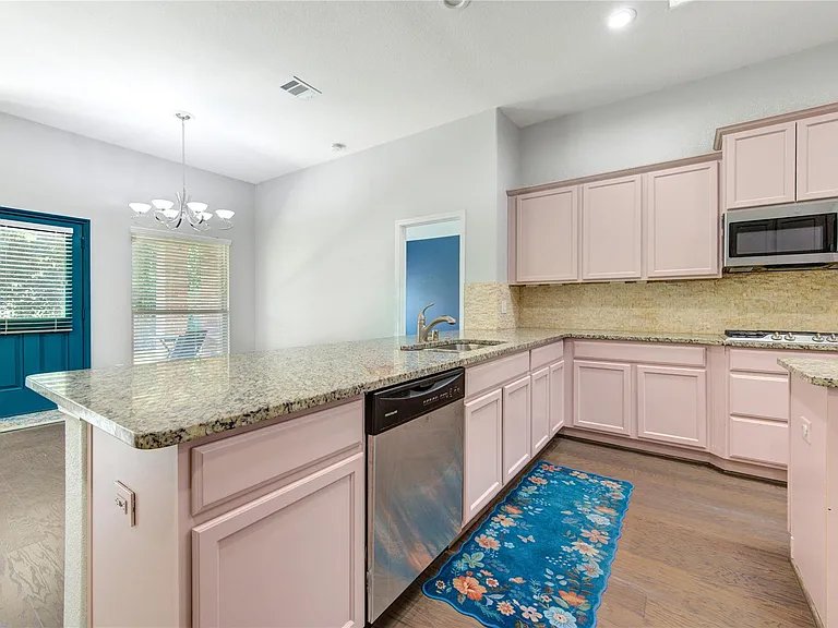 9802 Massanutten Ln — Photo 31